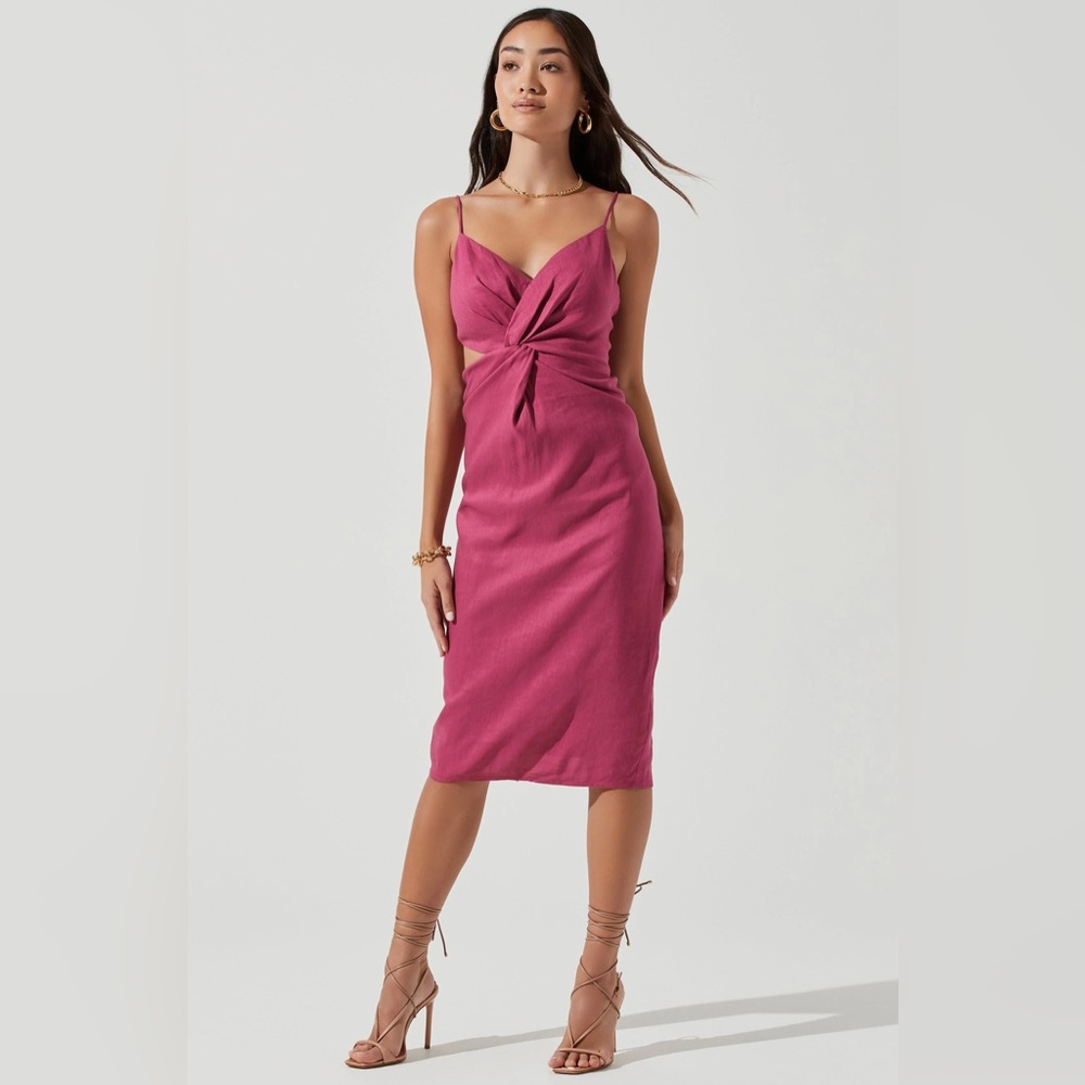 🅰️ASTR🅰️Didion Twist Front Side Cutout Midi Dress in Dark Mauve [NWT]
